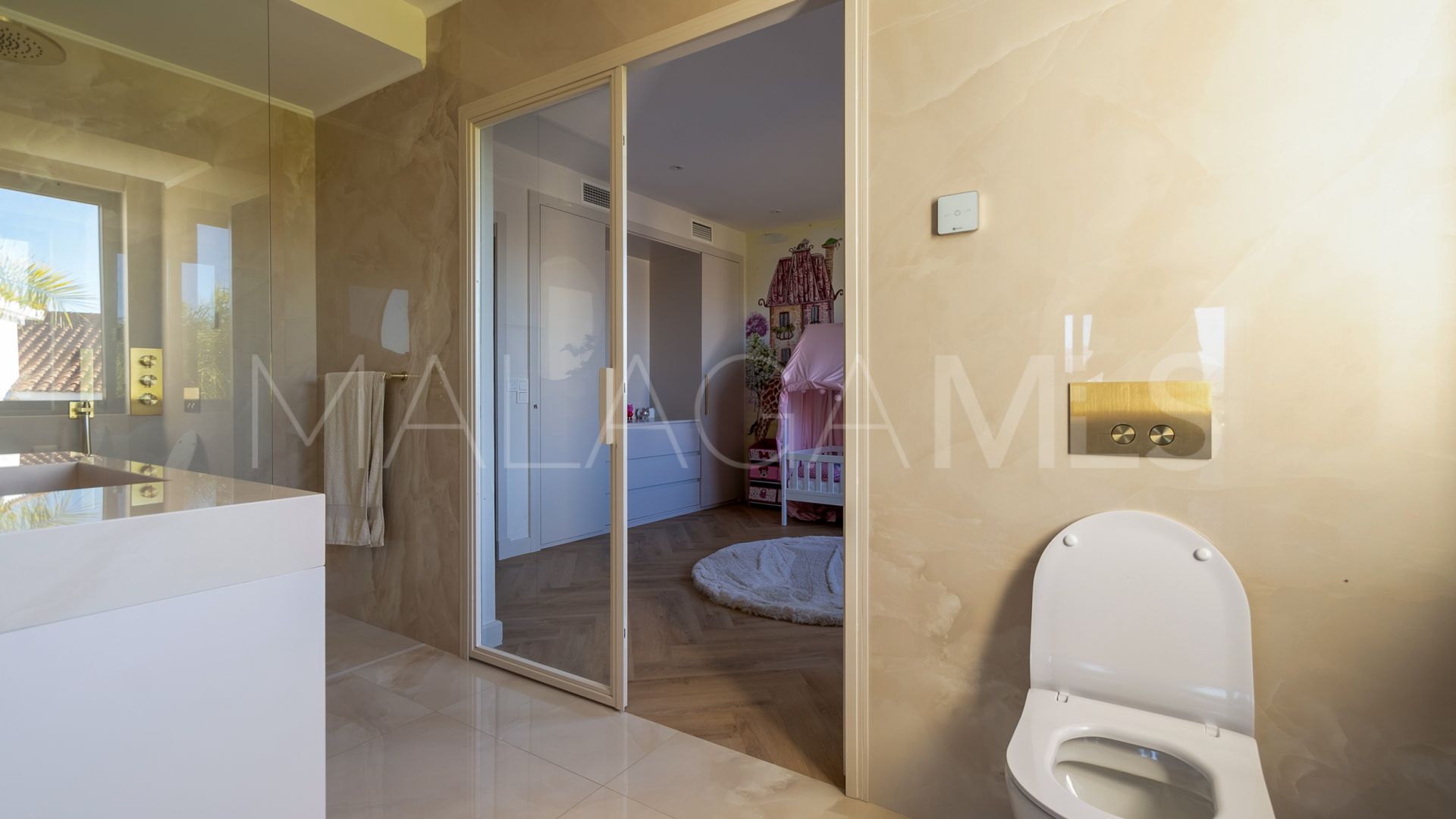 Villa for sale in Artola