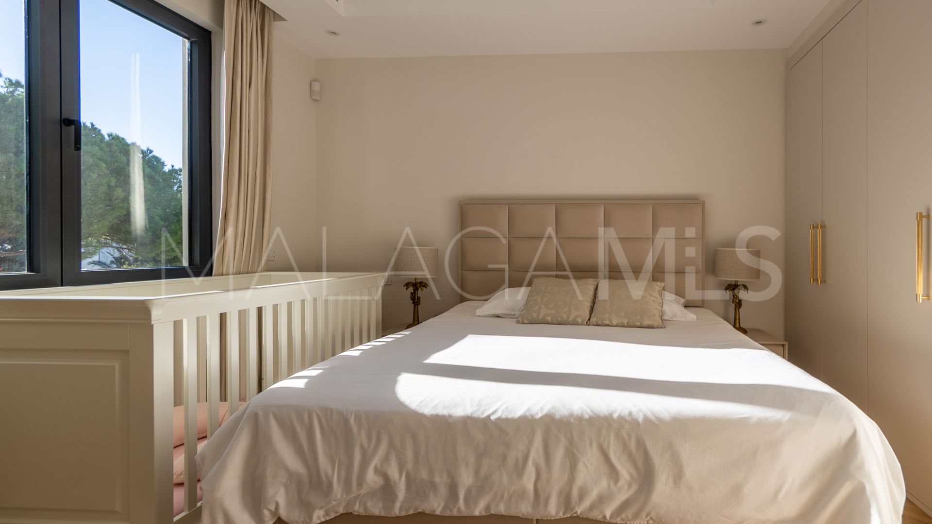 Villa for sale in Artola