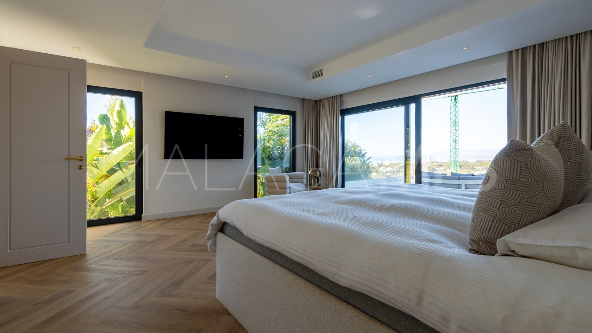 Villa for sale in Artola