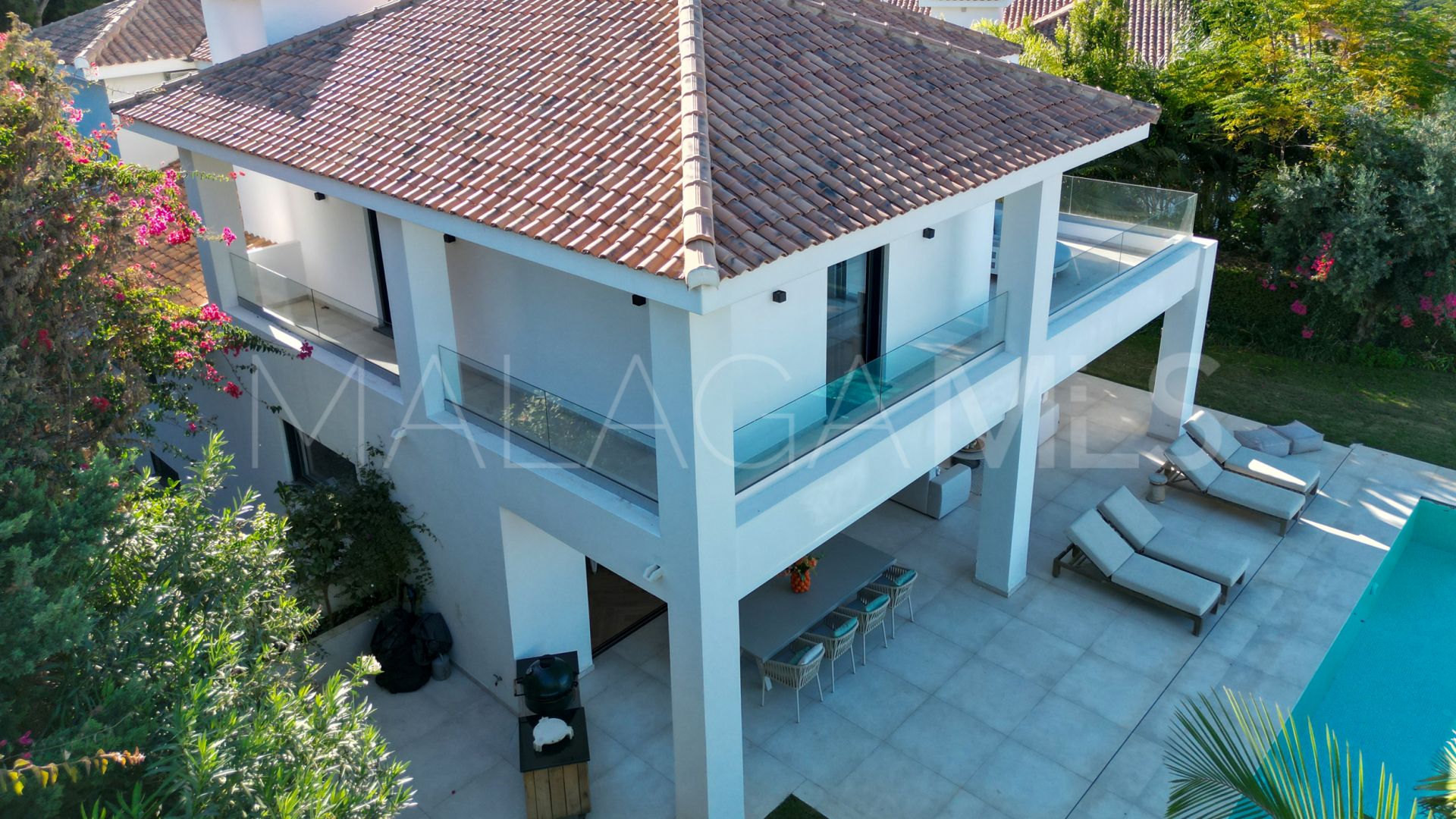 Villa for sale in Artola