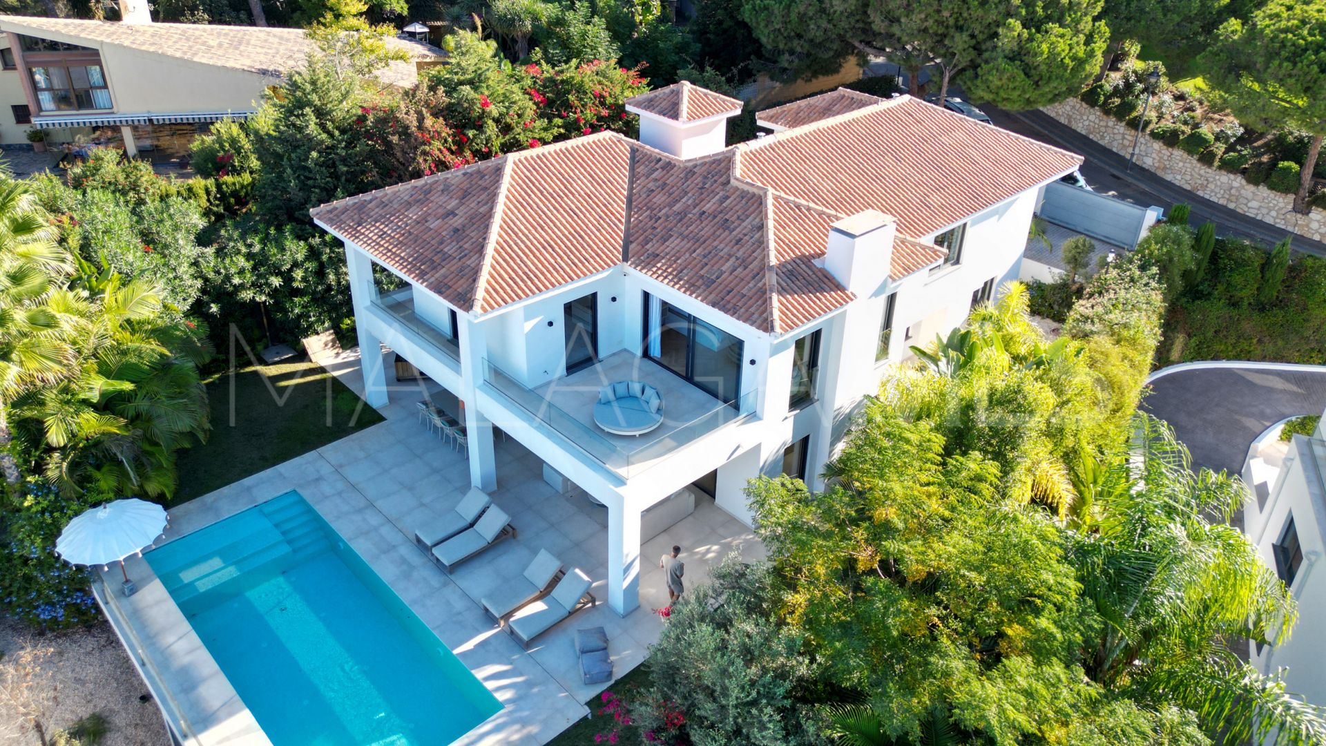 Villa for sale in Artola