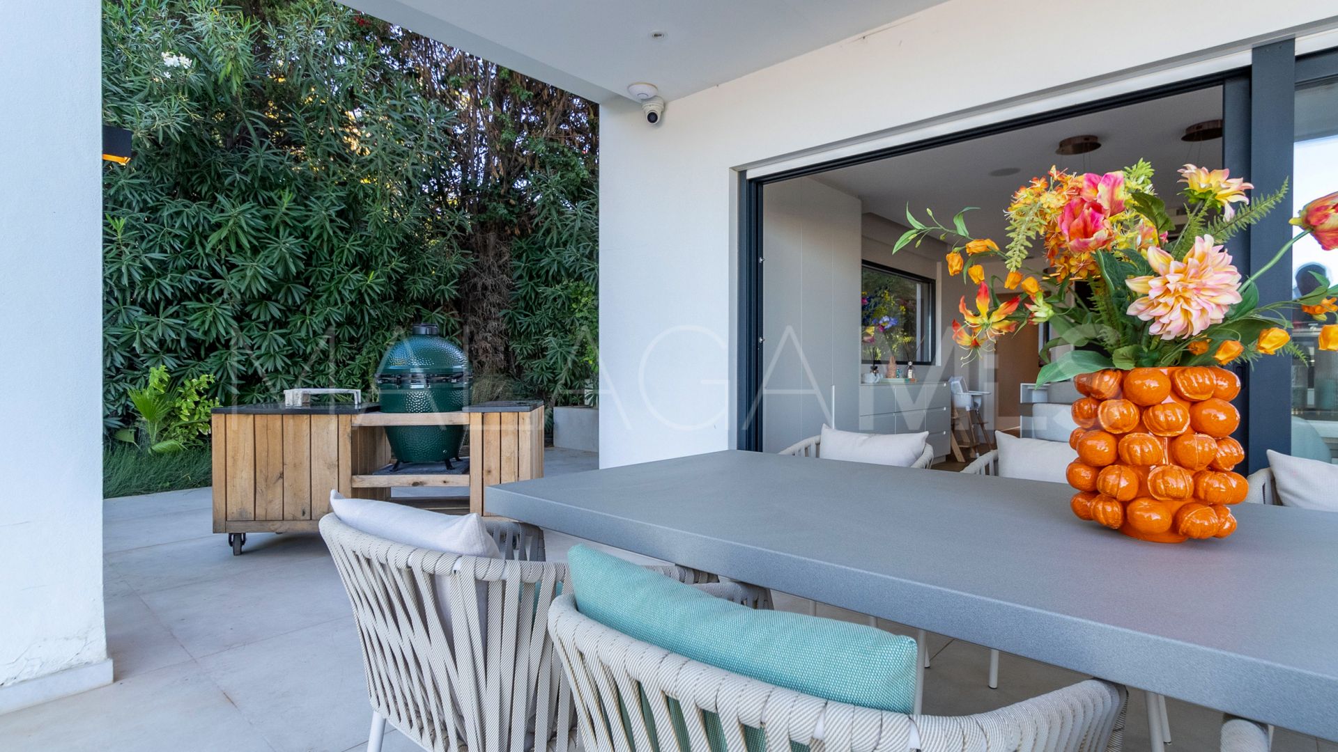 Villa for sale in Artola