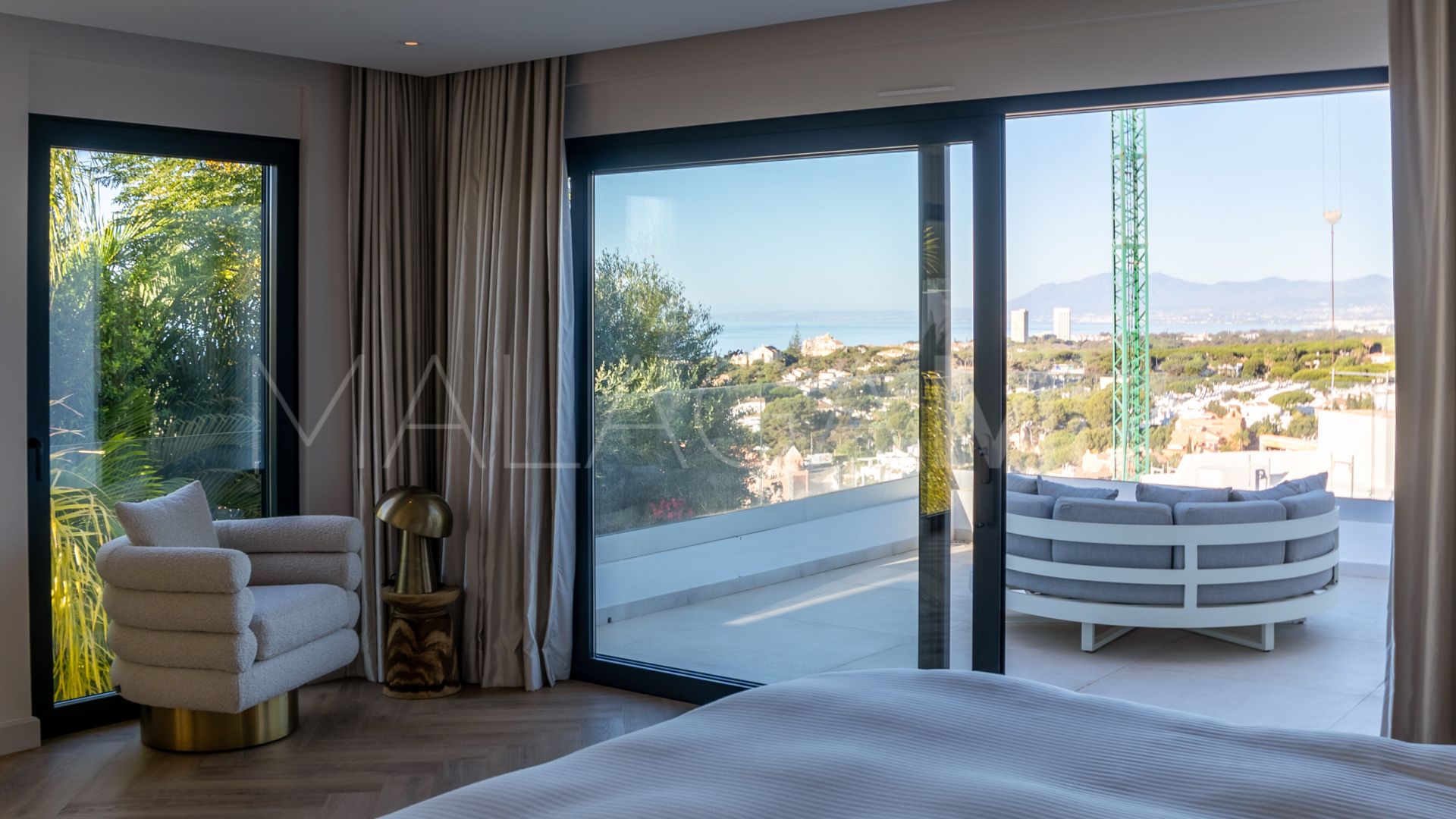 Villa for sale in Artola