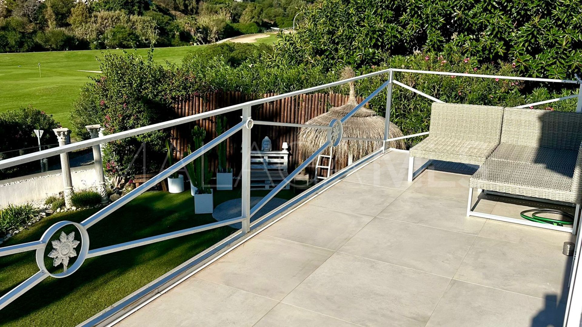 Villa for sale in Miraflores Golf