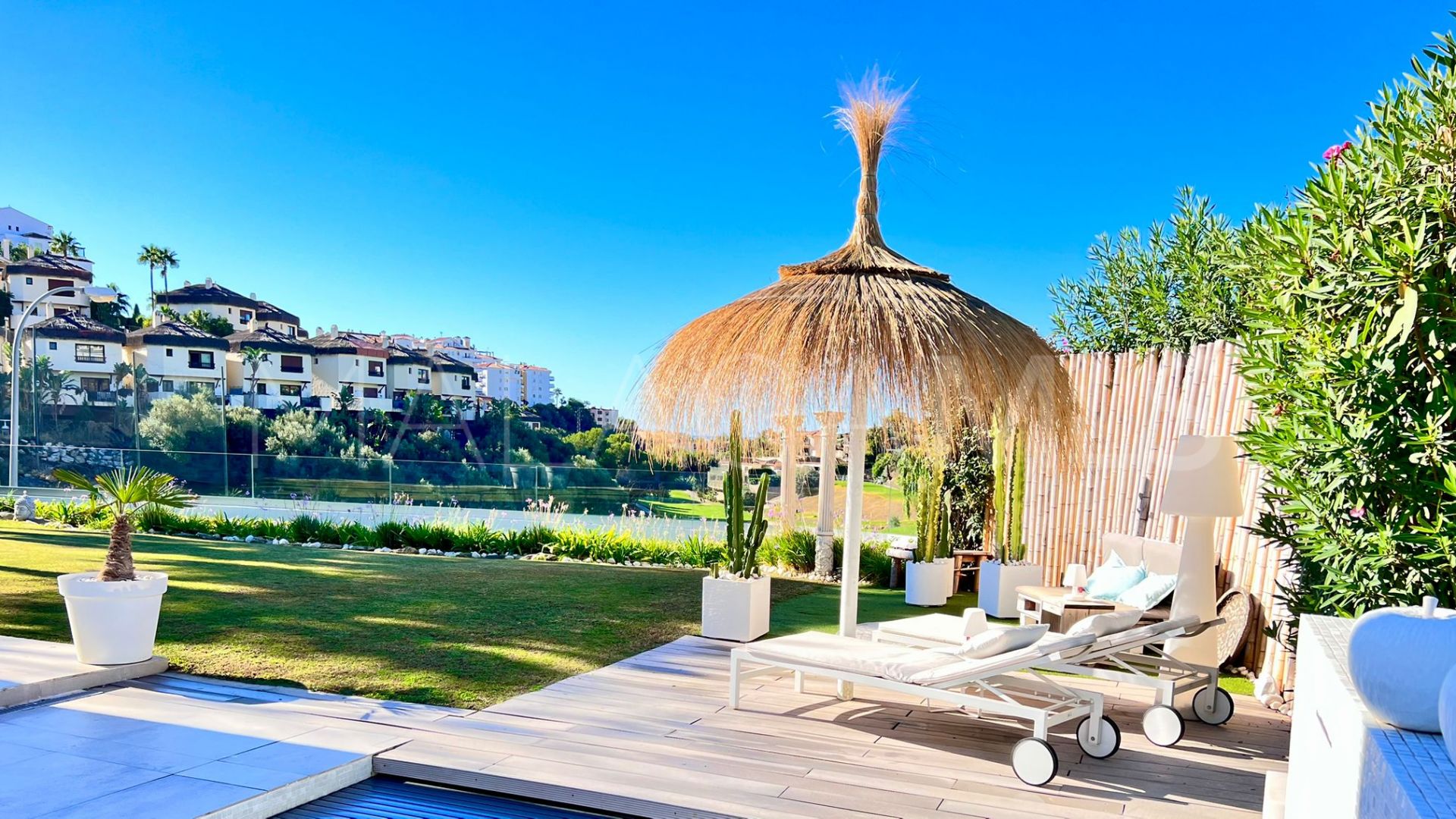 Villa for sale in Miraflores Golf