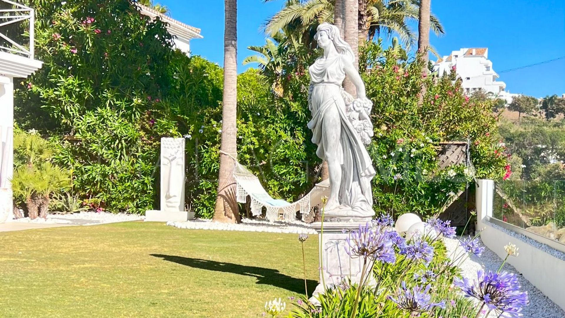 Villa for sale in Miraflores Golf