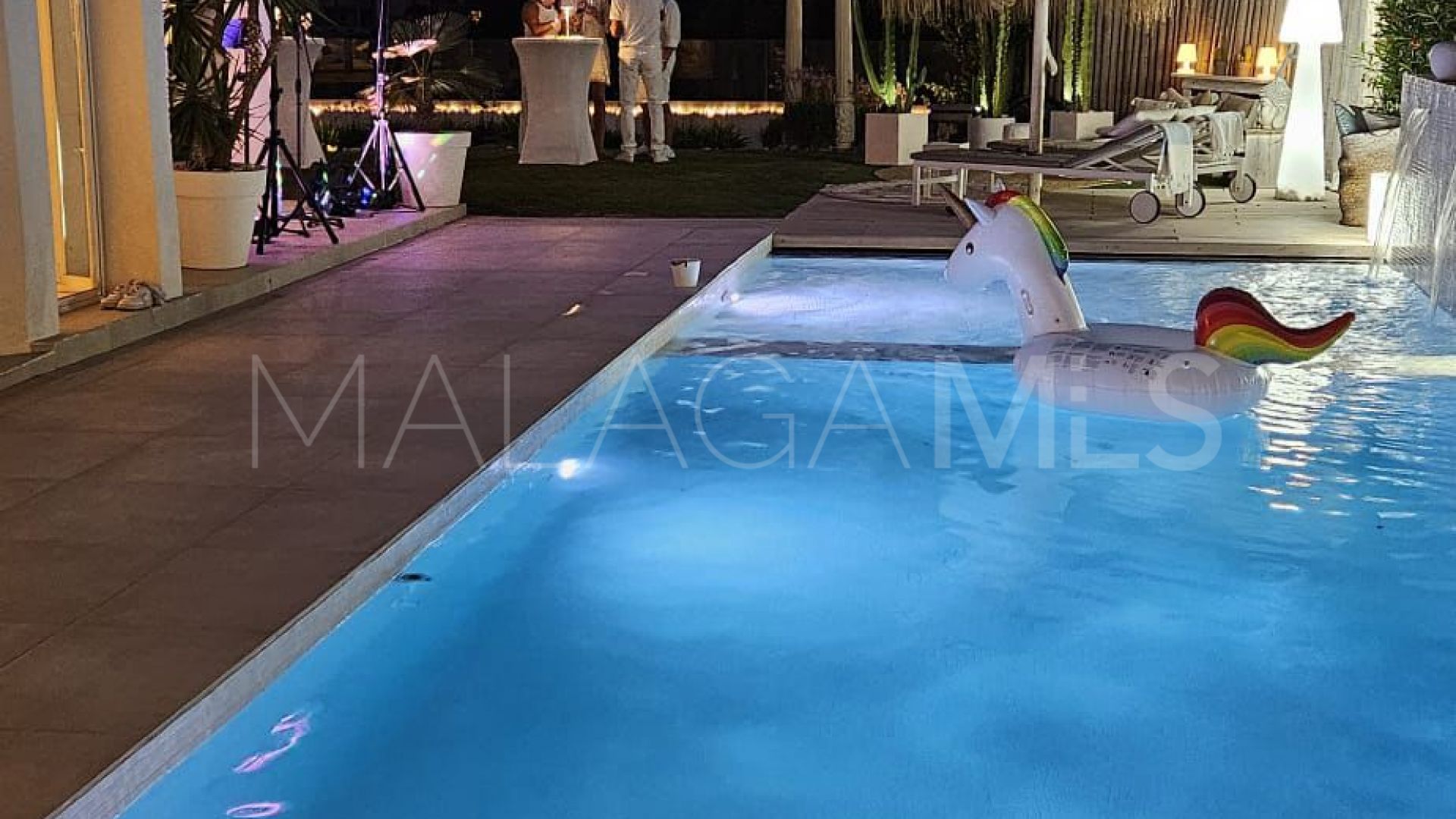 Villa for sale in Miraflores Golf