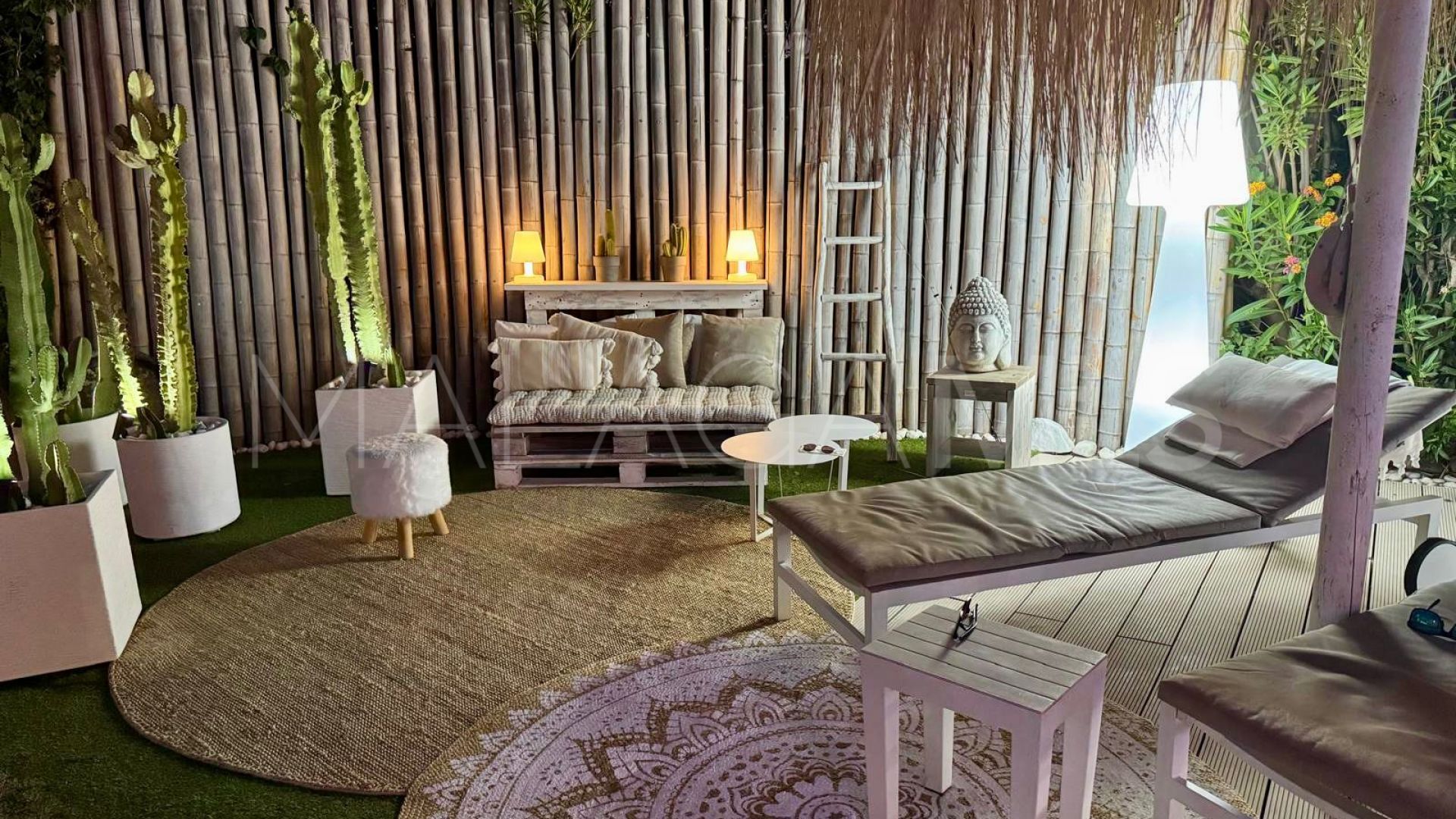 Villa for sale in Miraflores Golf