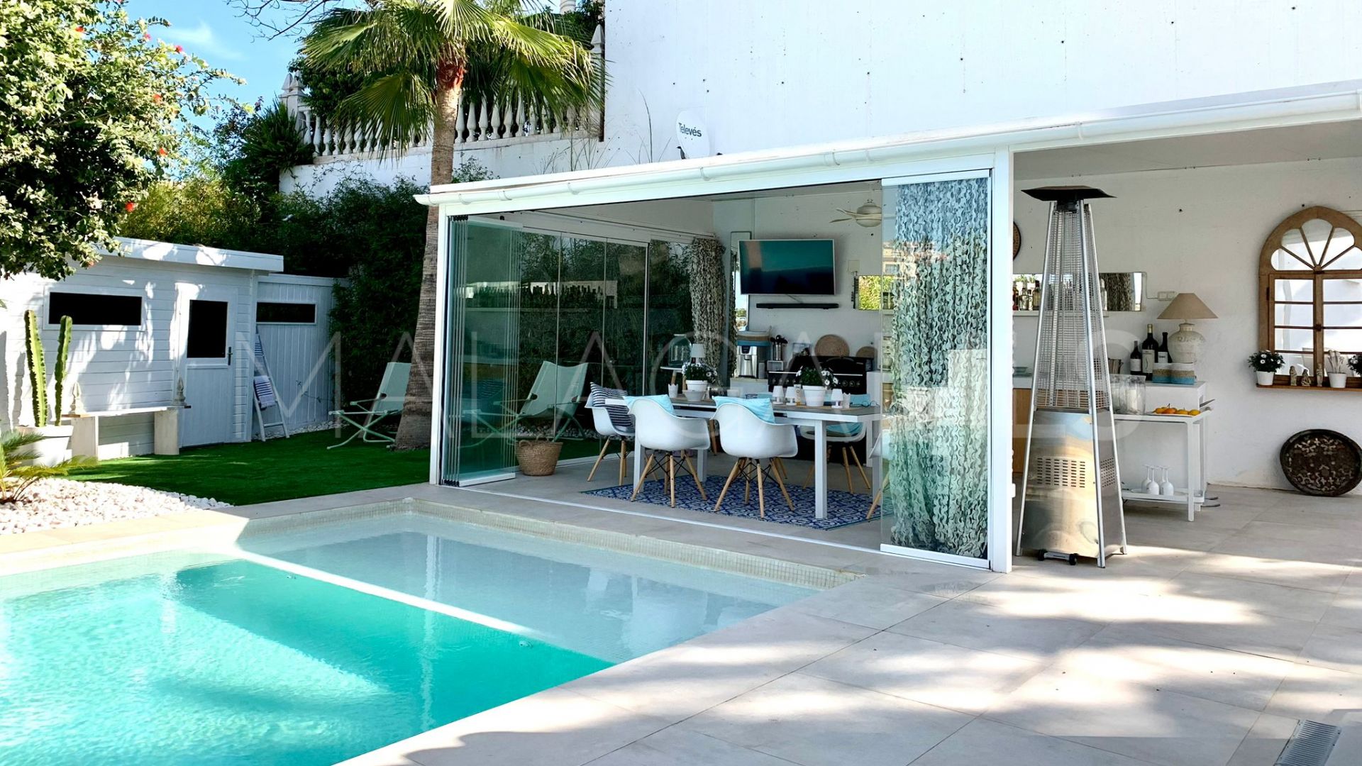 Villa for sale in Miraflores Golf