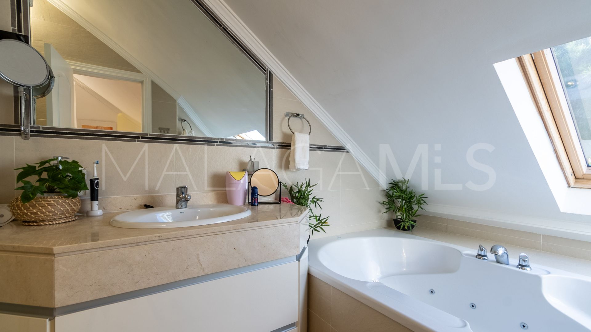 Radhus for sale in Sitio de Calahonda