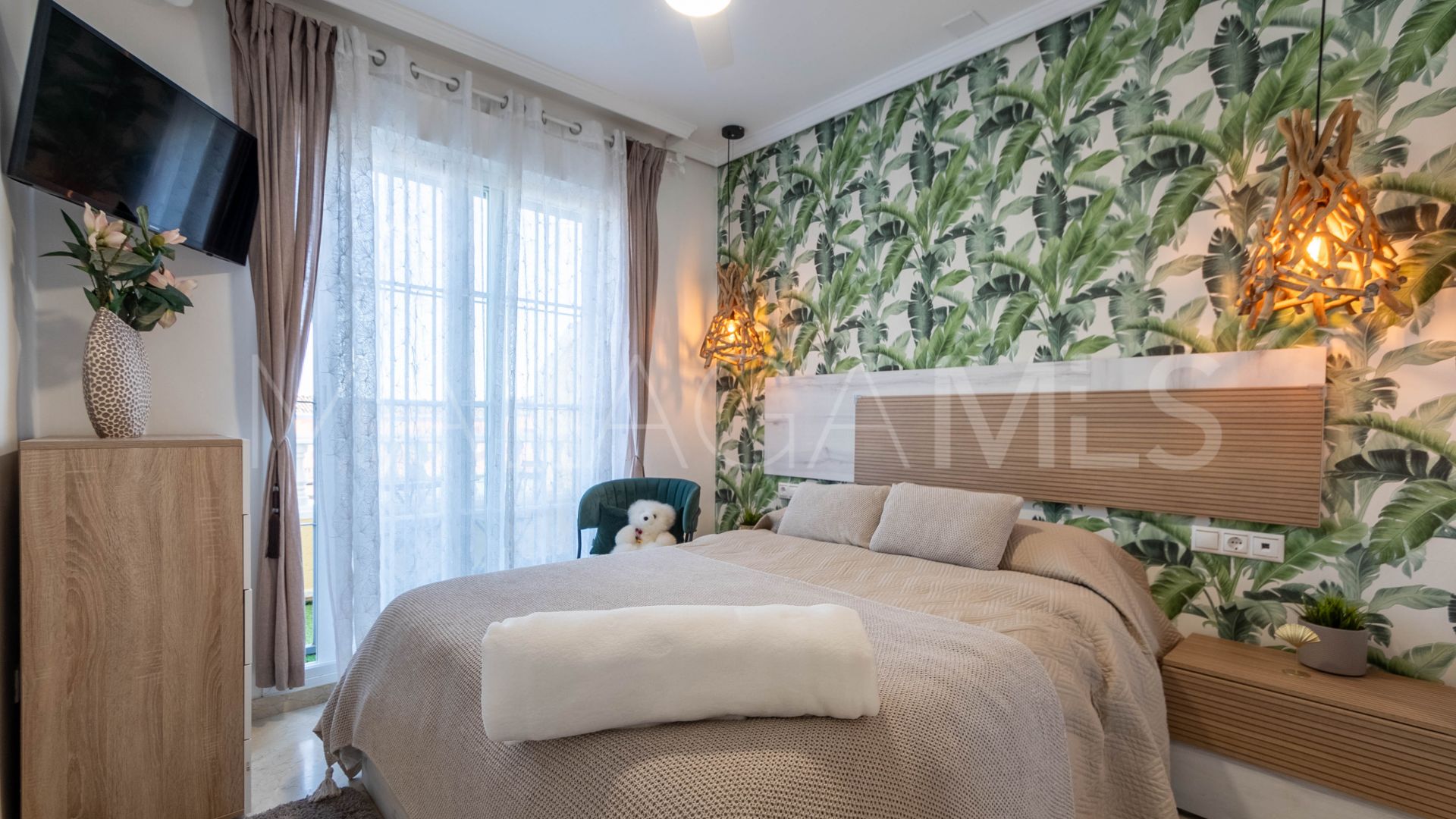 Radhus for sale in Sitio de Calahonda