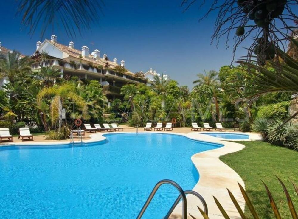 Markplanslägenhet for sale in Lomas del Rey