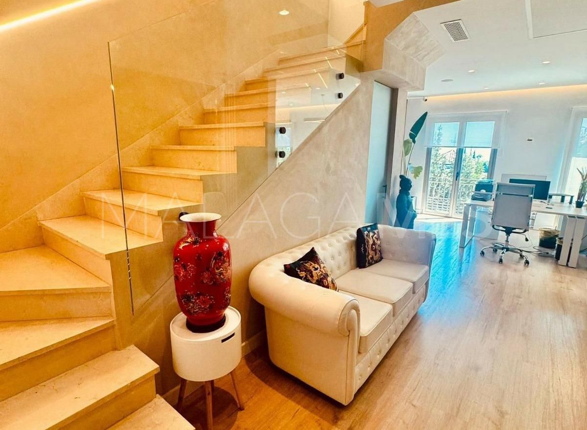 Kontor for sale in Sierra Blanca