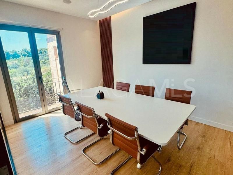 Kontor for sale in Sierra Blanca