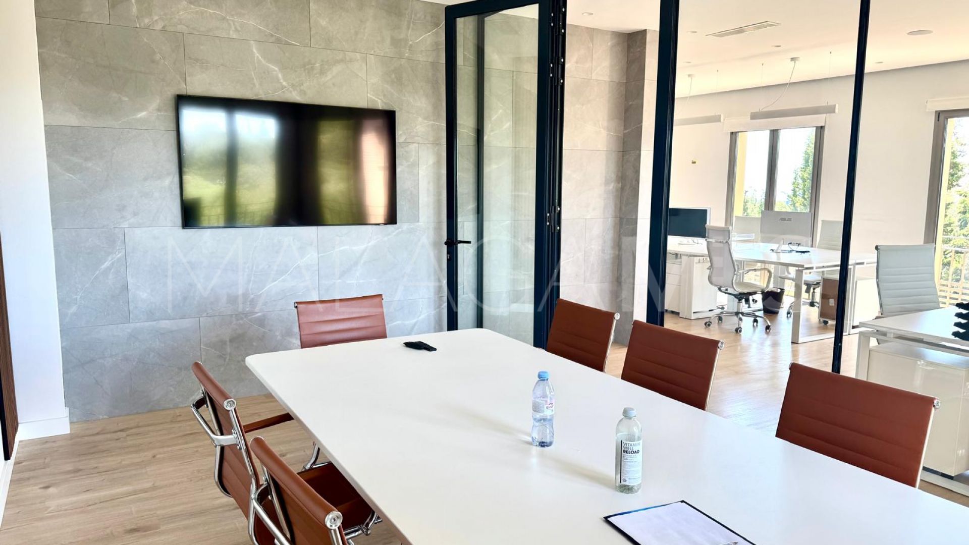 Kontor for sale in Sierra Blanca