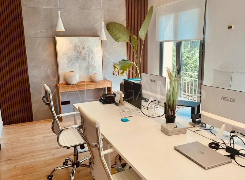 Kontor for sale in Sierra Blanca