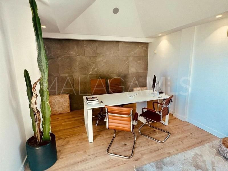Kontor for sale in Sierra Blanca