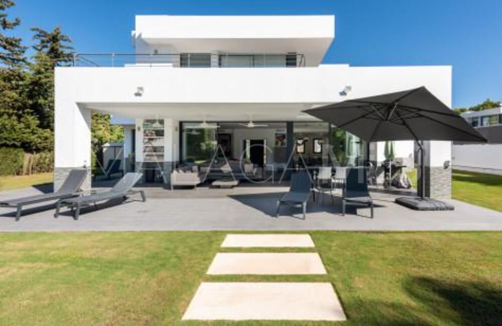 Villa for sale in Isdabe
