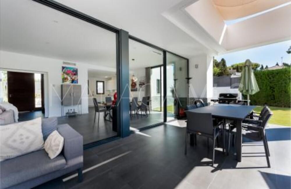 Villa for sale in Isdabe