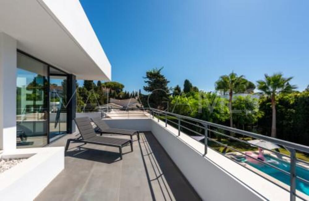 Villa for sale in Isdabe