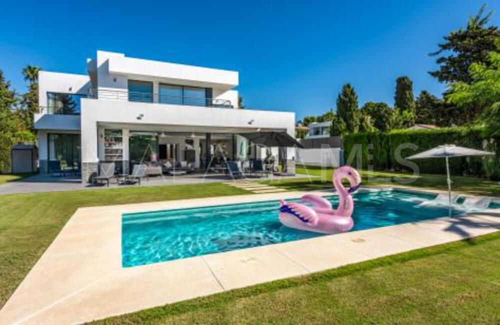 Villa for sale in Isdabe