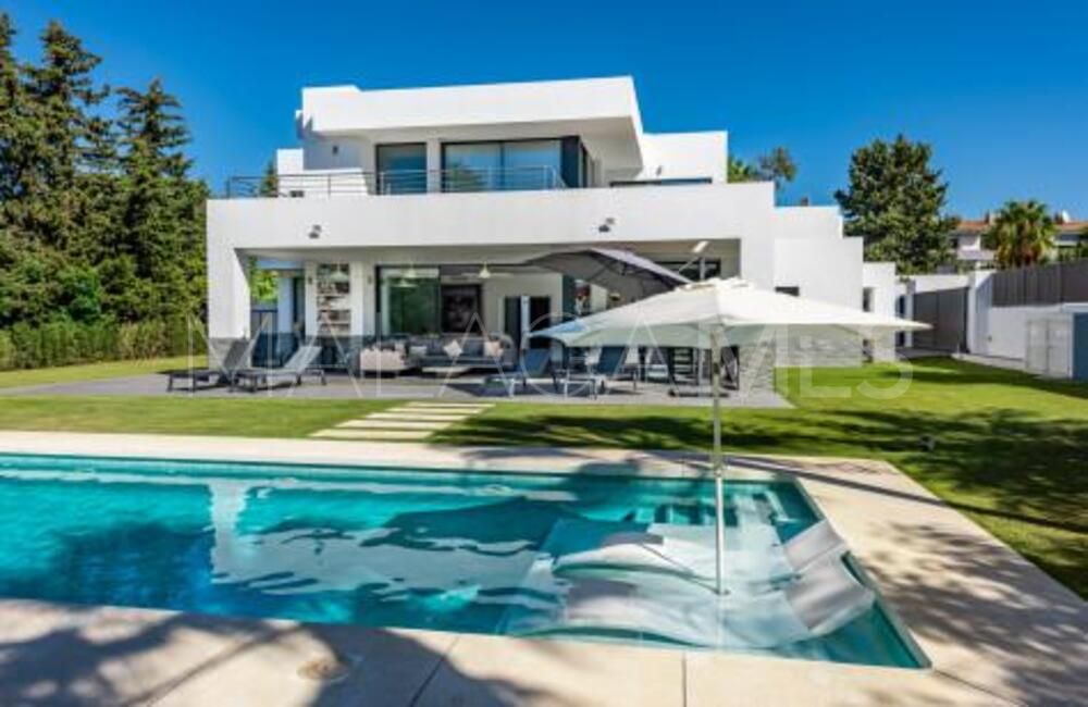 Villa for sale in Isdabe