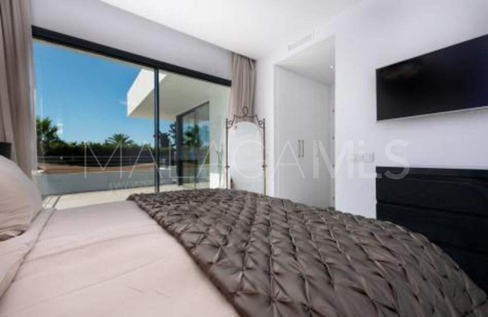 Villa for sale in Isdabe