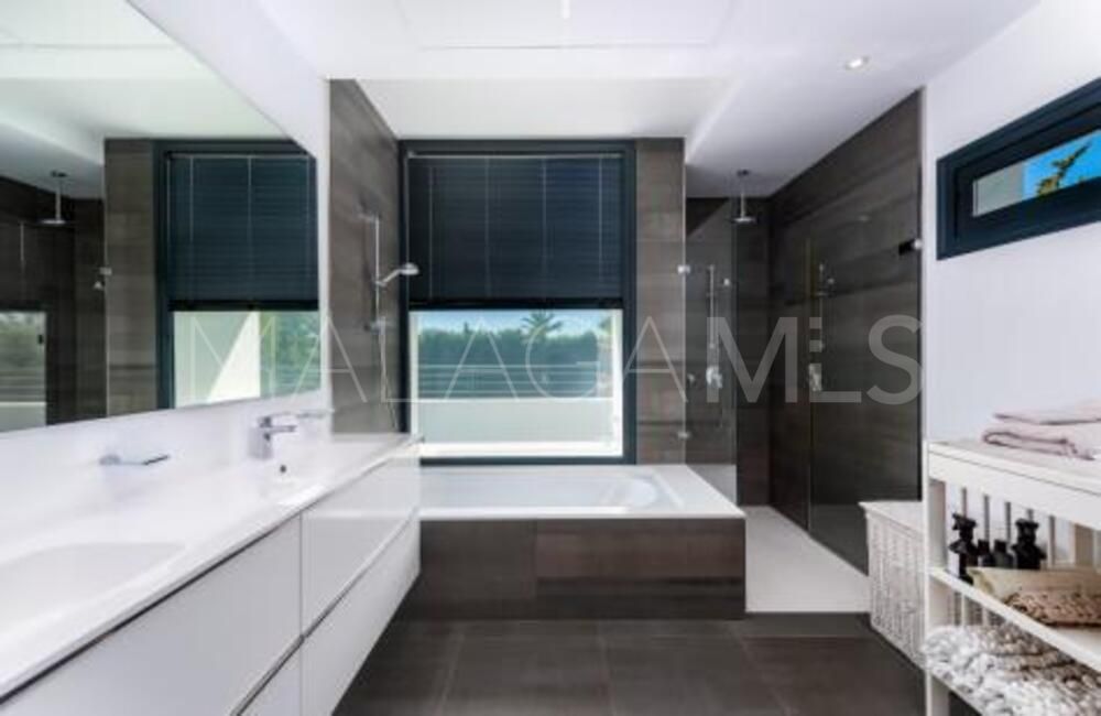 Villa for sale in Isdabe