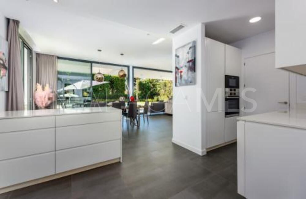 Villa for sale in Isdabe