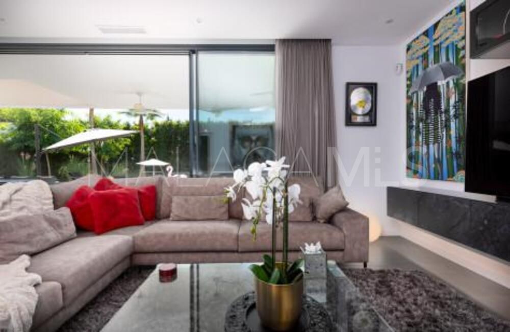 Villa for sale in Isdabe