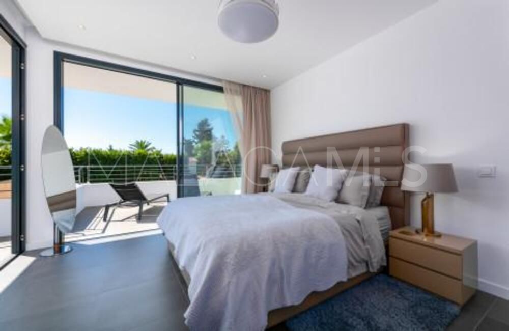 Villa for sale in Isdabe