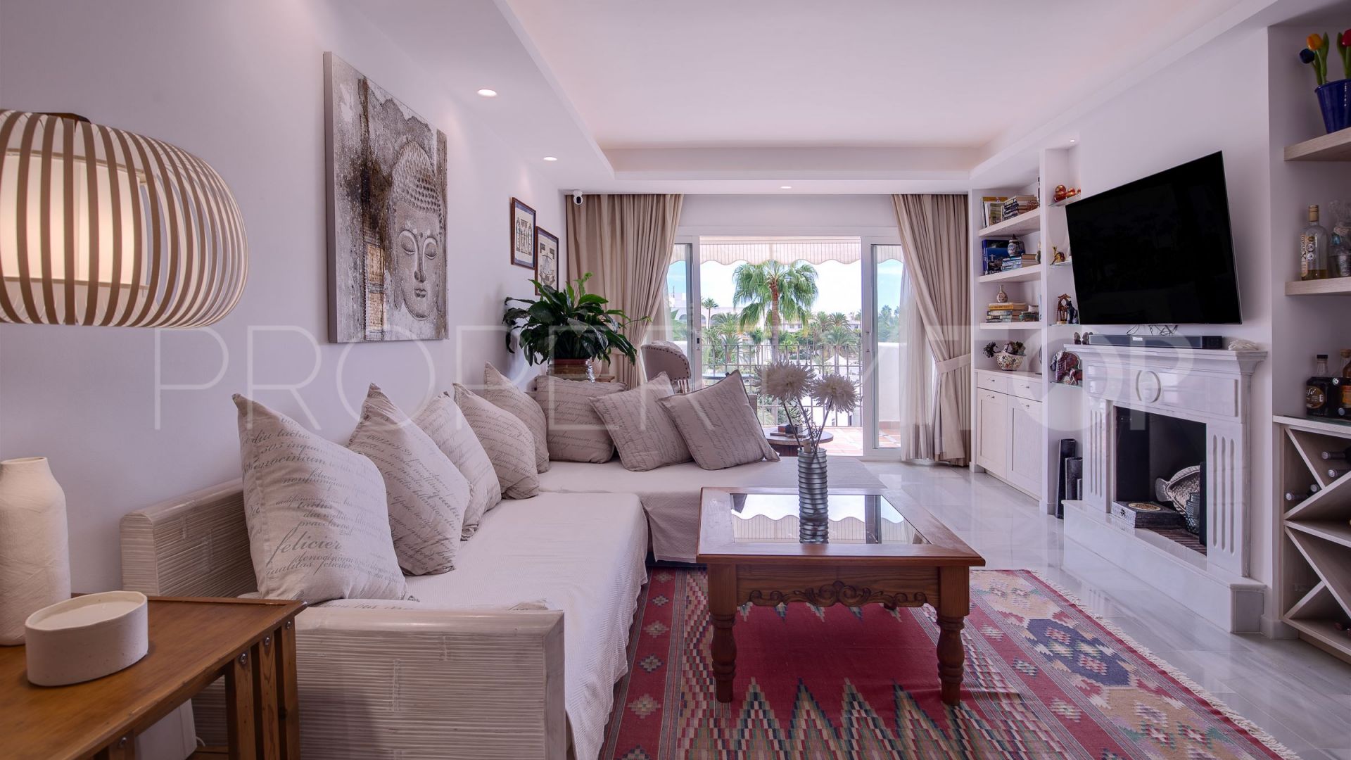 Atico duplex con 2 dormitorios a la venta en Marbella - Puerto Banus