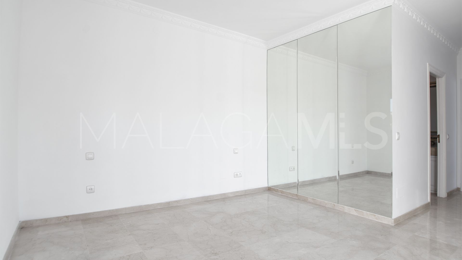 Los Naranjos Golf 4 bedrooms villa for sale