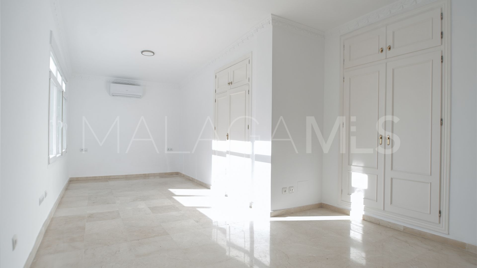 Los Naranjos Golf 4 bedrooms villa for sale