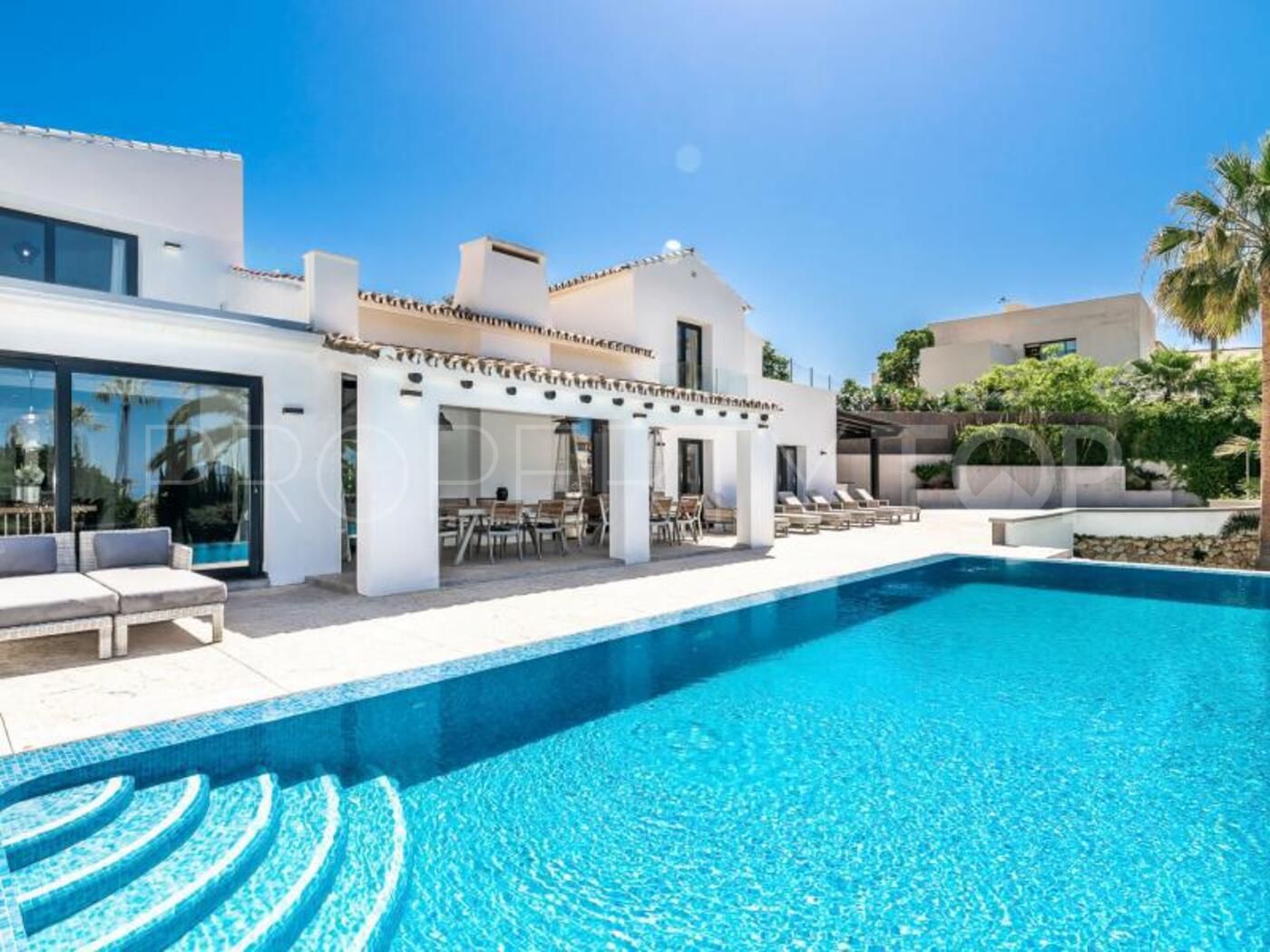 Villa a la venta en Marbella Hill Club con 6 dormitorios