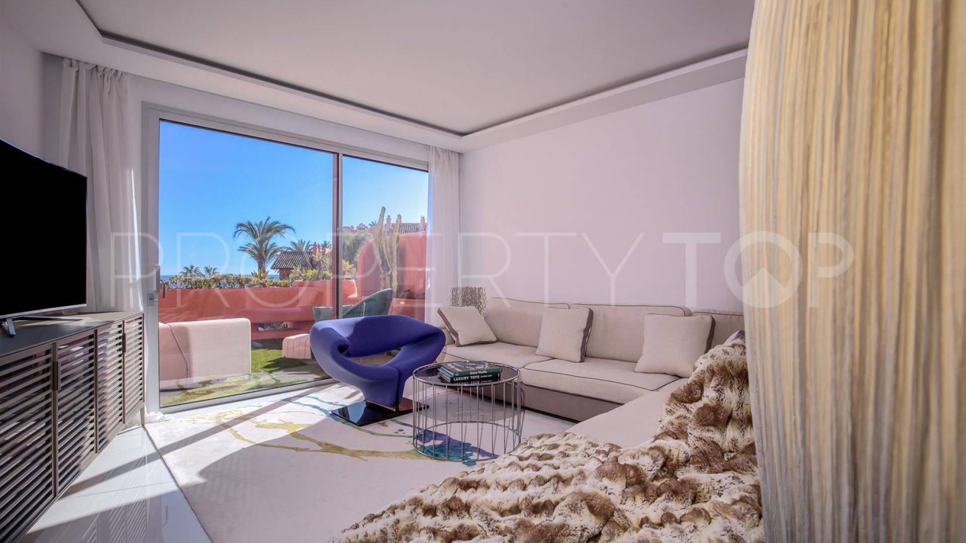 Duplex penthouse in Guadalmansa Playa for sale