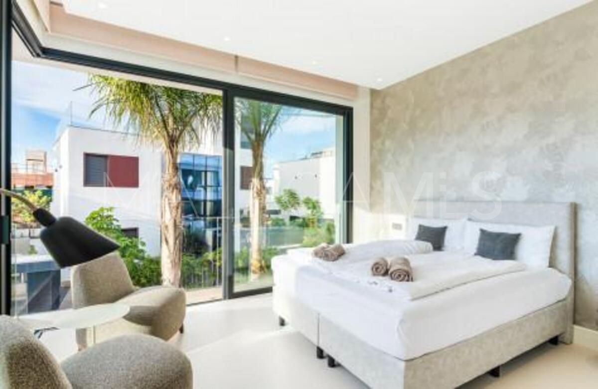 Villa for sale in Rio Verde Playa