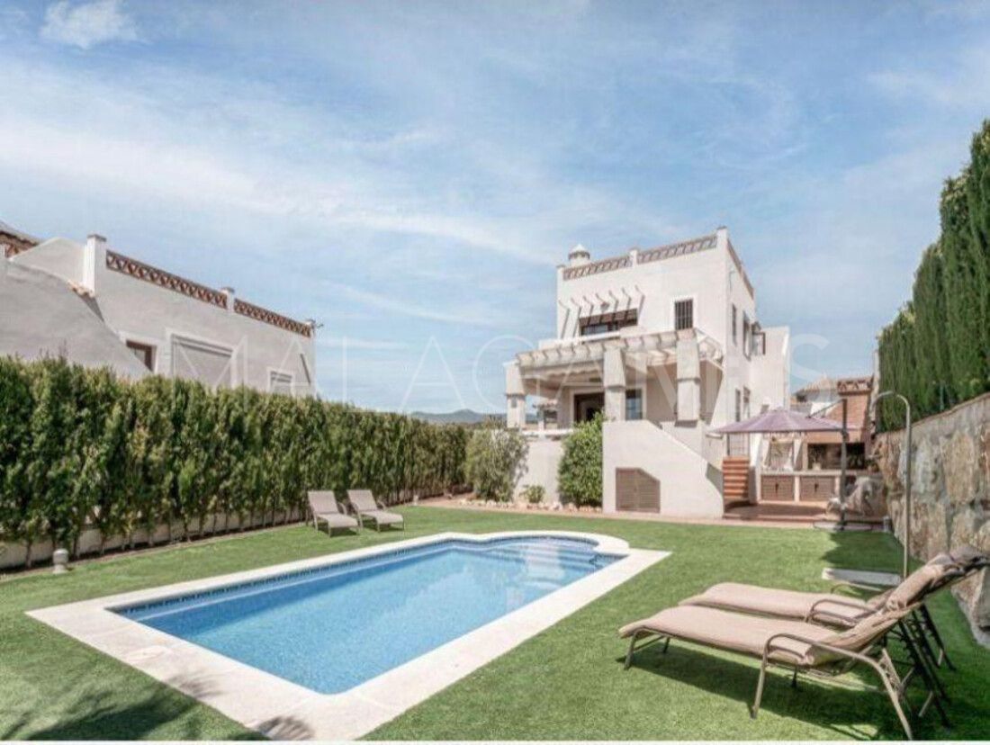 Villa for sale in La Resina Golf with 4 bedrooms