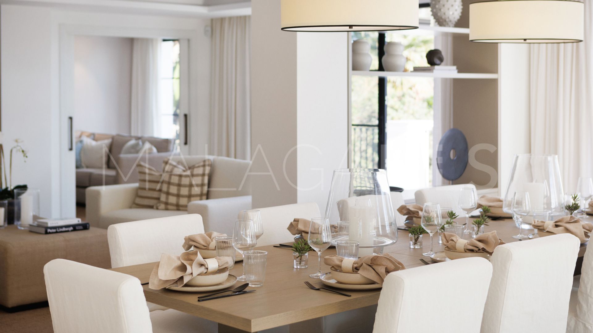 Buy villa in Las Brisas de 5 bedrooms