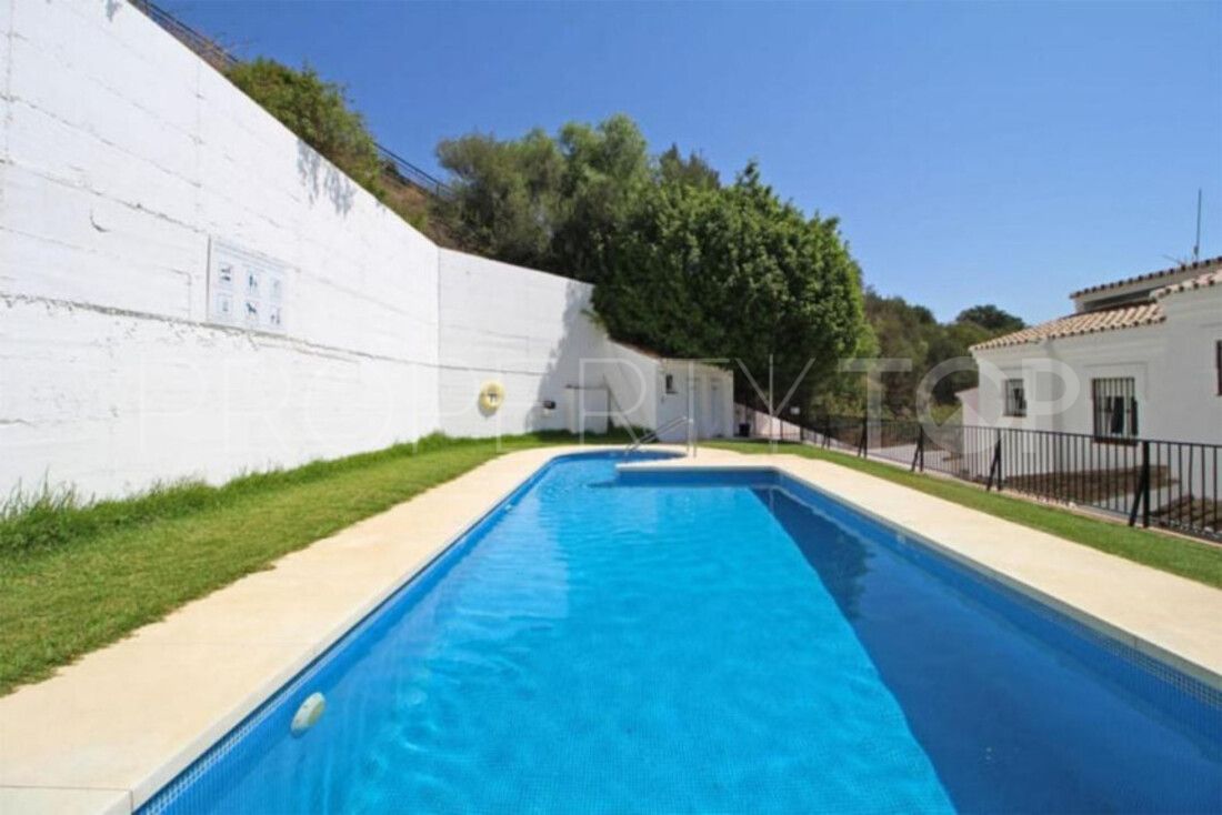 Buy town house with 3 bedrooms in Los Altos de los Monteros