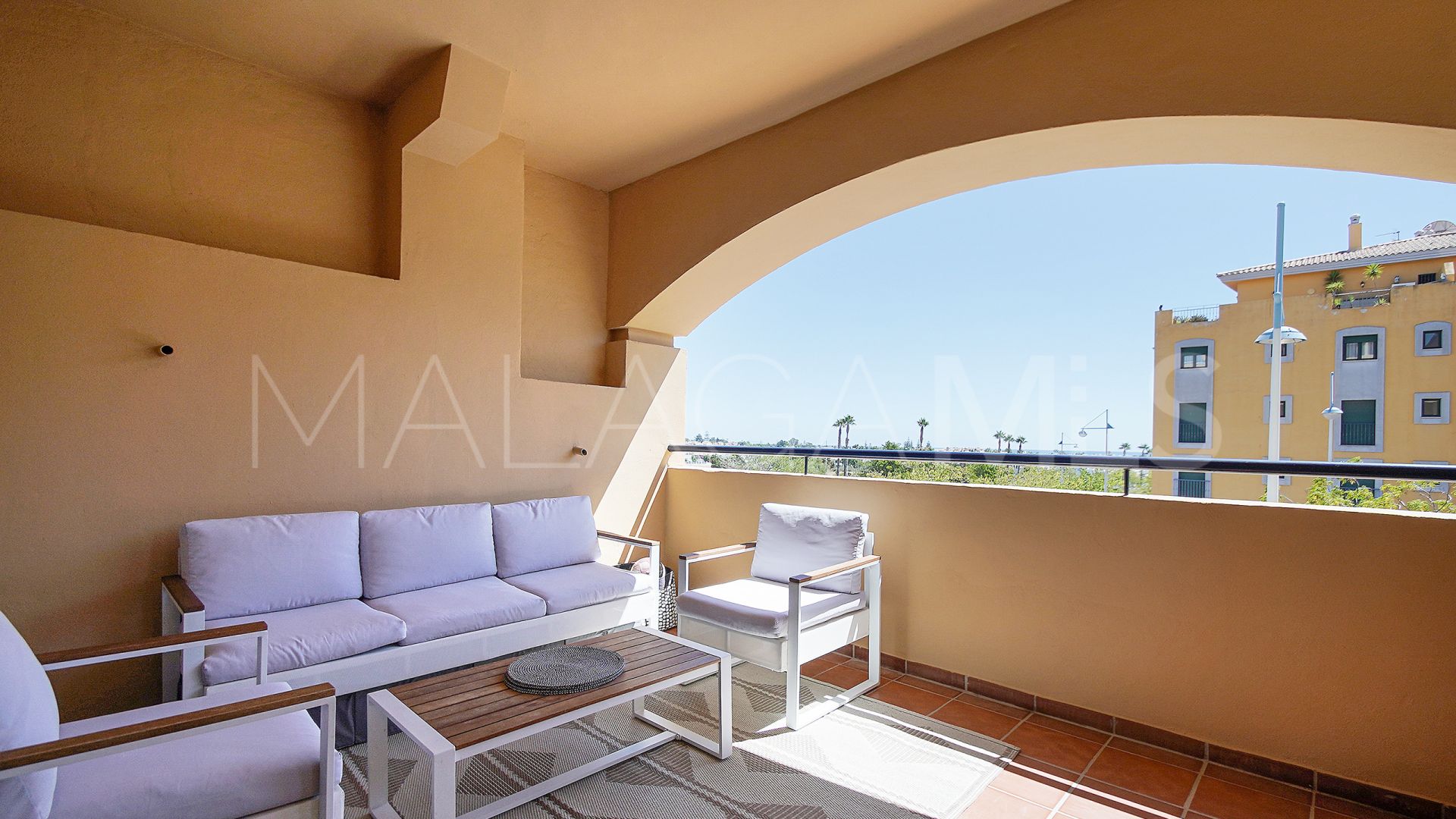 Buy apartamento in Los Naranjos with 3 bedrooms