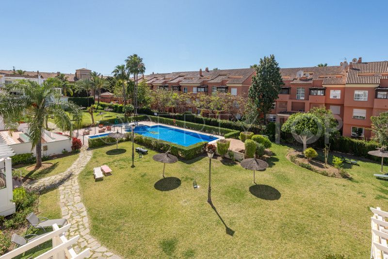 Se vende atico con 3 dormitorios en Marbella - Puerto Banus