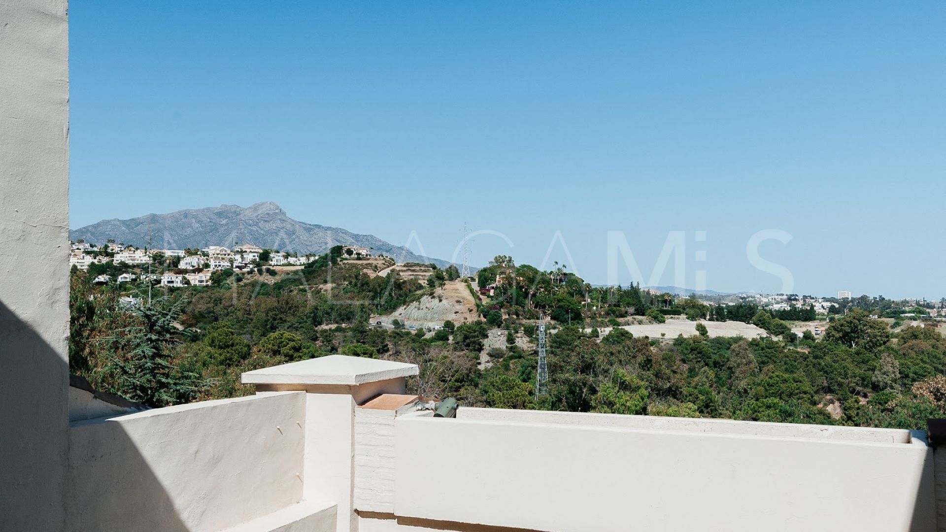 Los Capanes del Golf duplex penthouse for sale