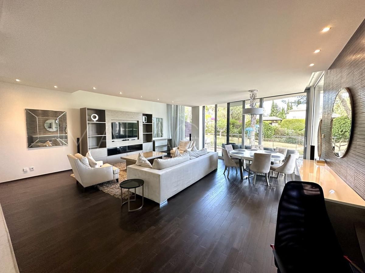 Buy town house in Meisho Hills