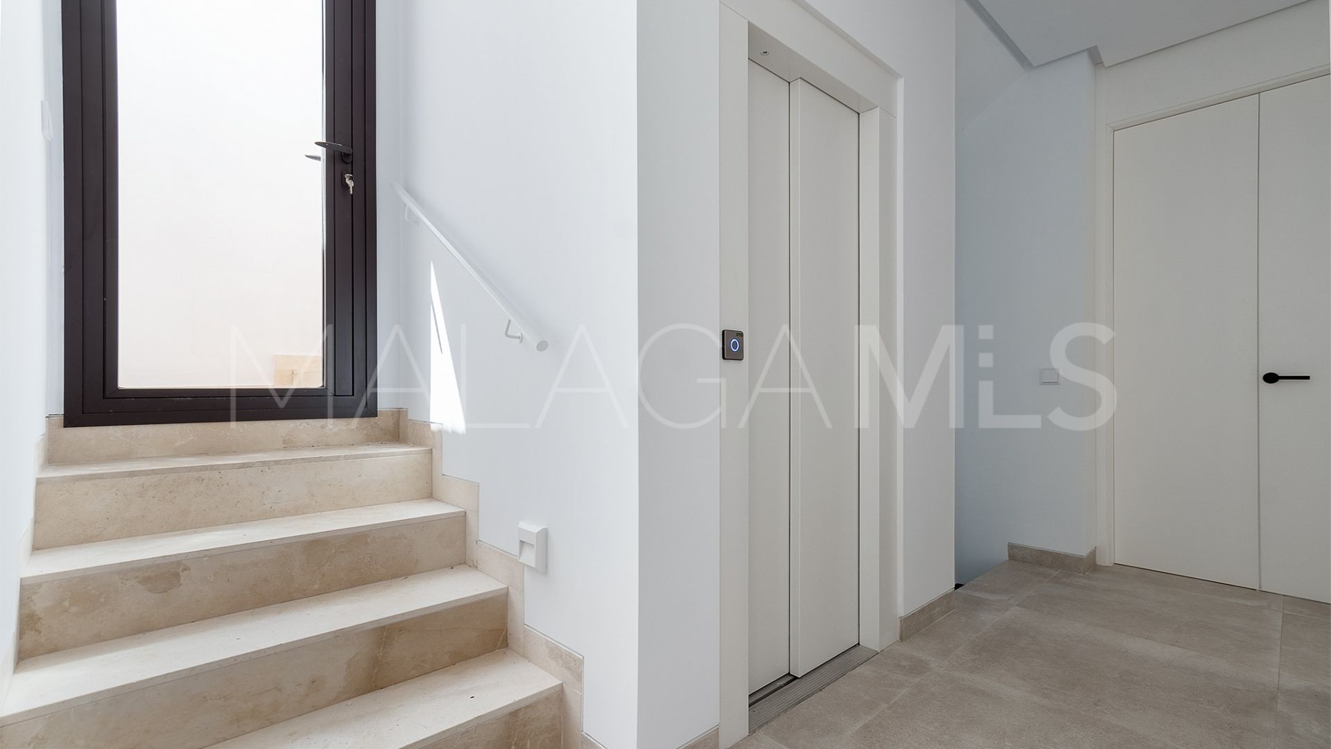 Villa for sale in Marbella Golden Mile