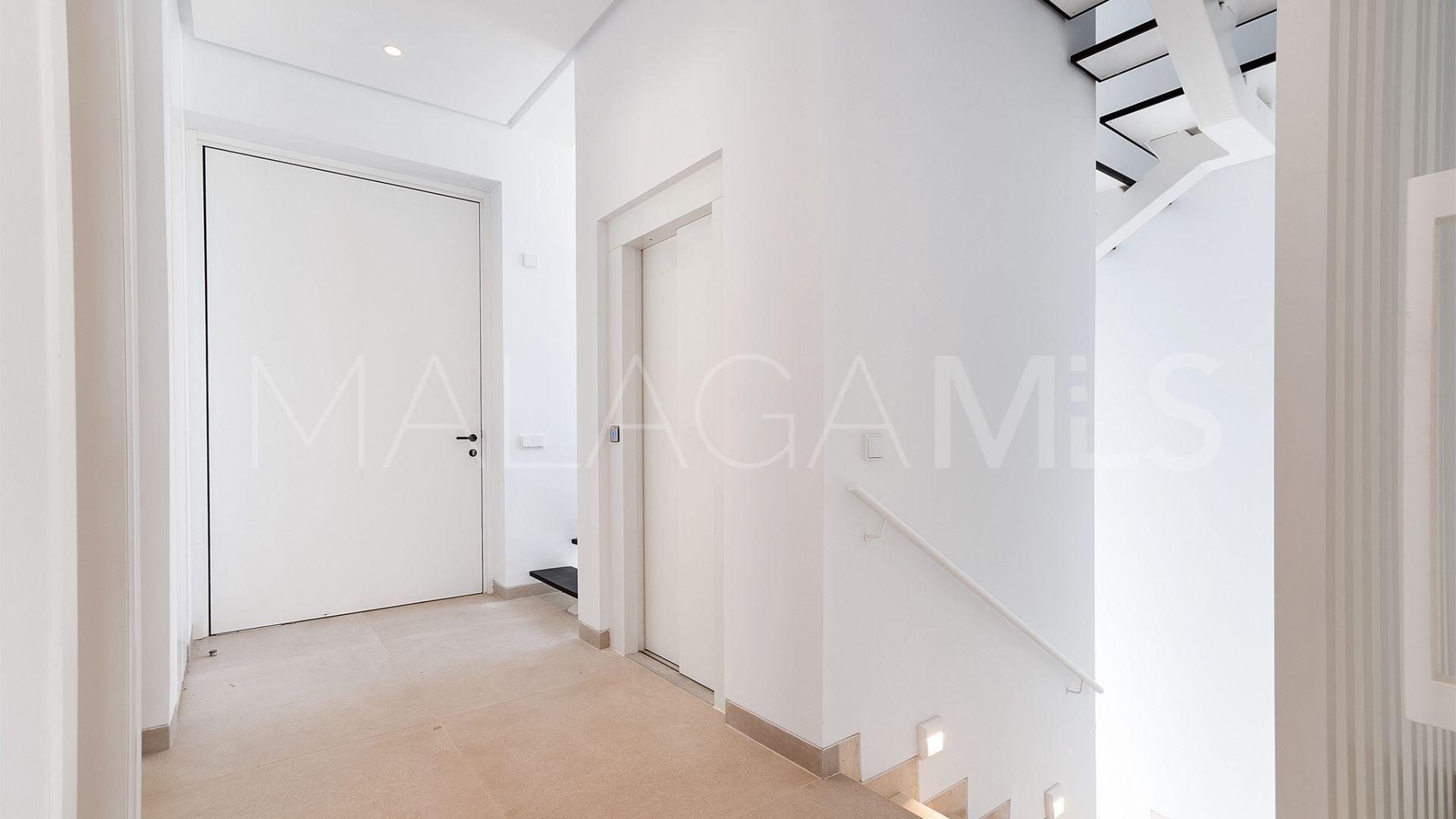 Villa for sale in Marbella Golden Mile