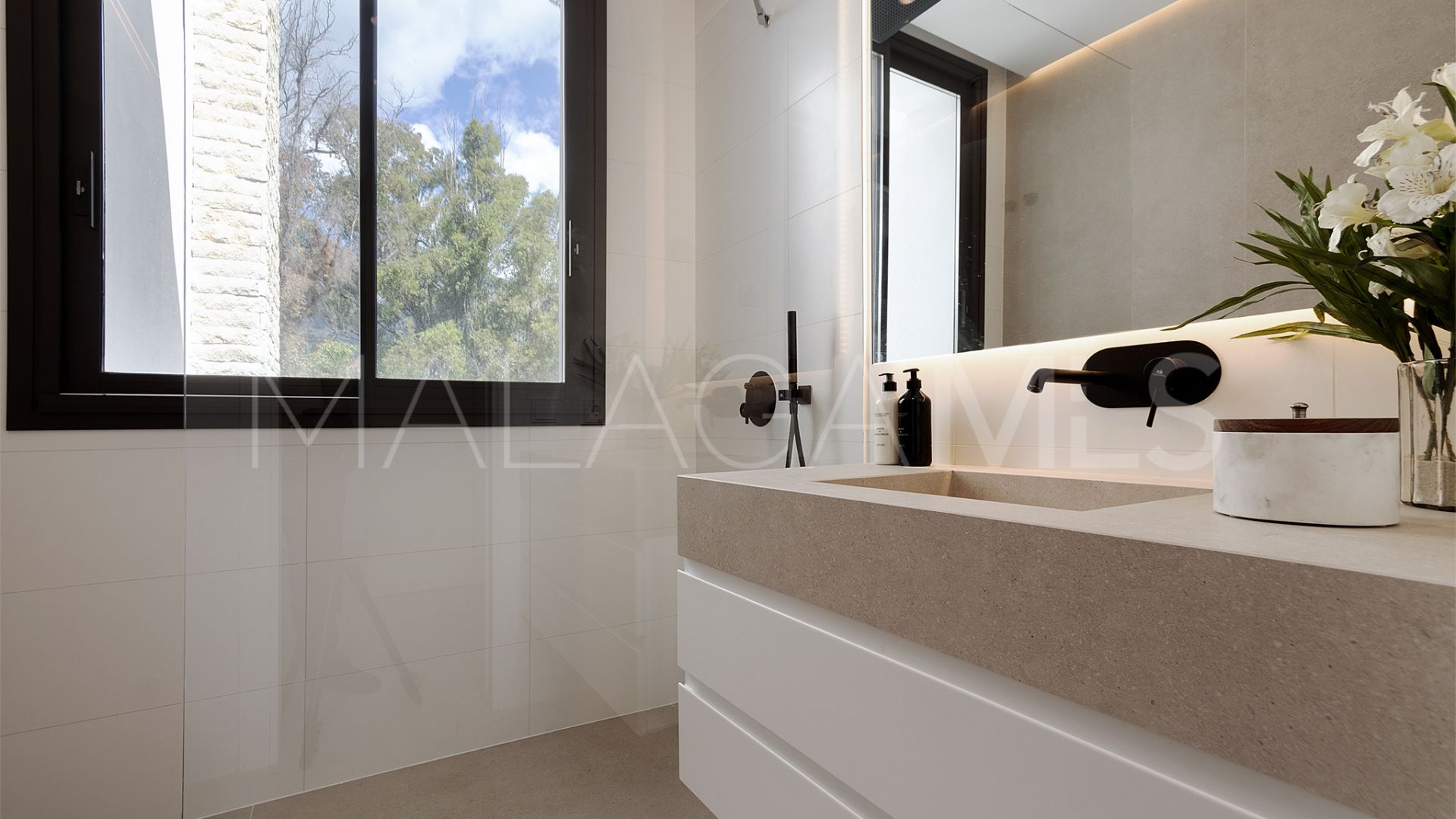 Villa for sale in Marbella Golden Mile