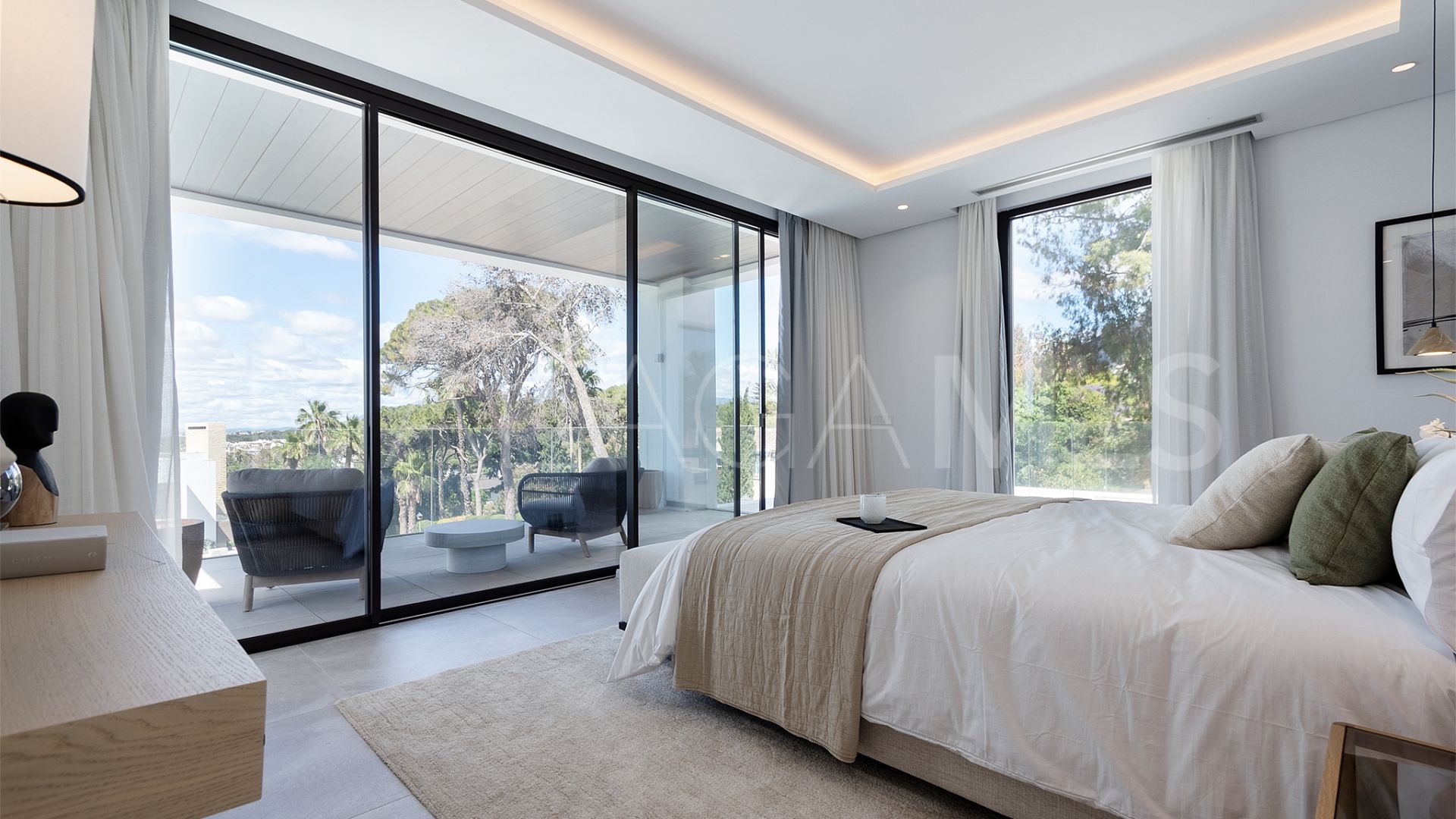 Villa for sale in Marbella Golden Mile