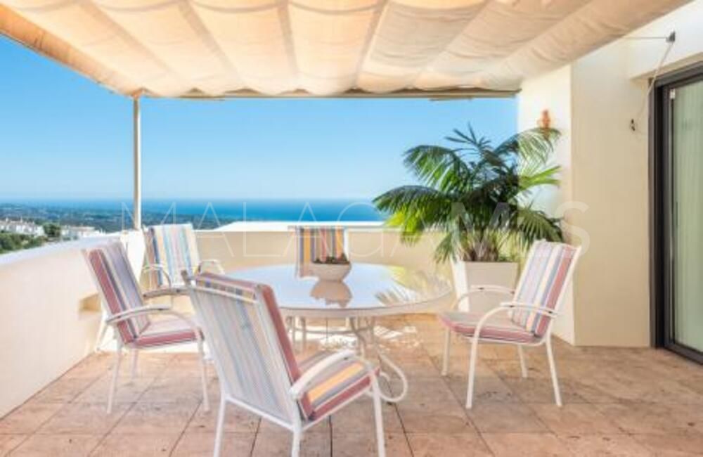 Zweistöckiges penthouse for sale in Los Monteros Hill Club