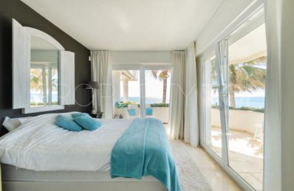 Buy Los Granados Playa 4 bedrooms apartment